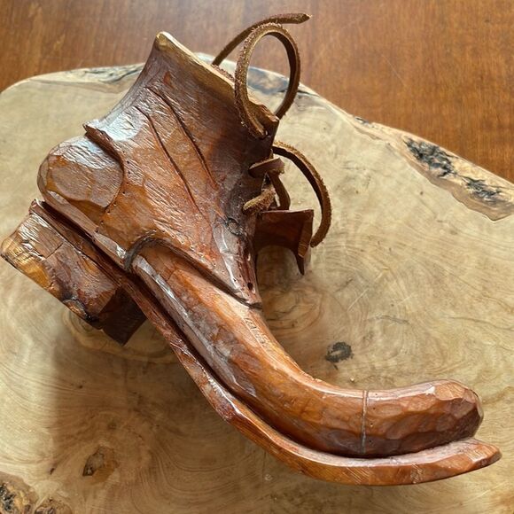 Vintage Folk Art Carved Wooden Boot / Shoe - Signed - Picture 8 of 10